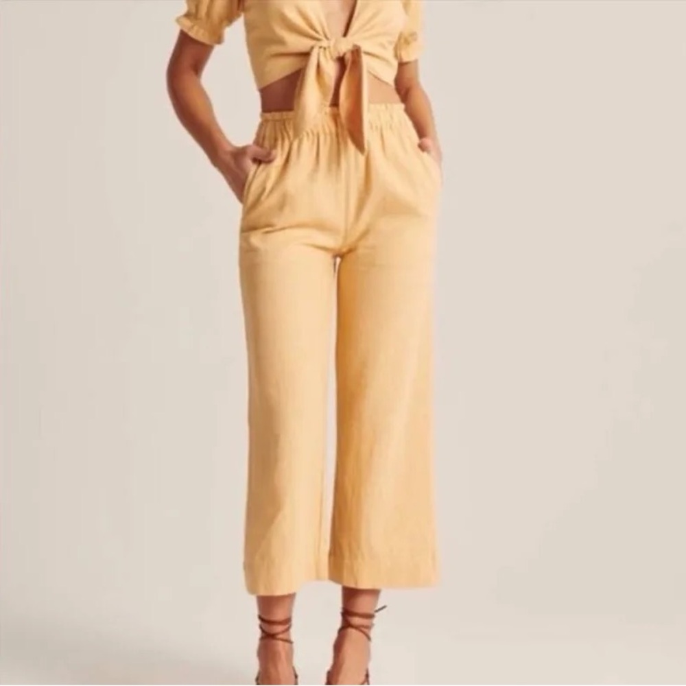 Abercrombie & Fitch Mustard Linen Set